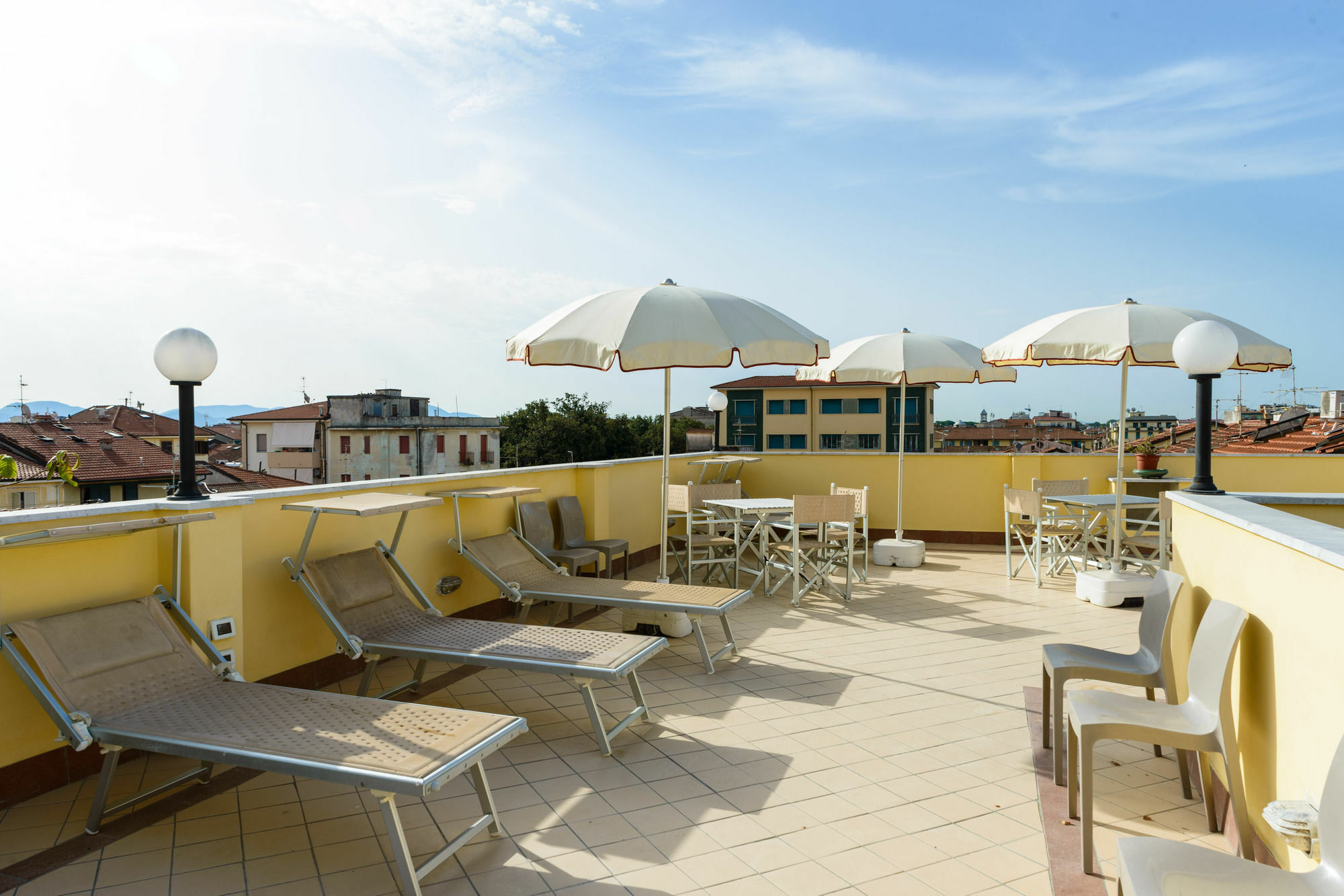 Hotel Villa Adriana Виареджо Екстериор снимка