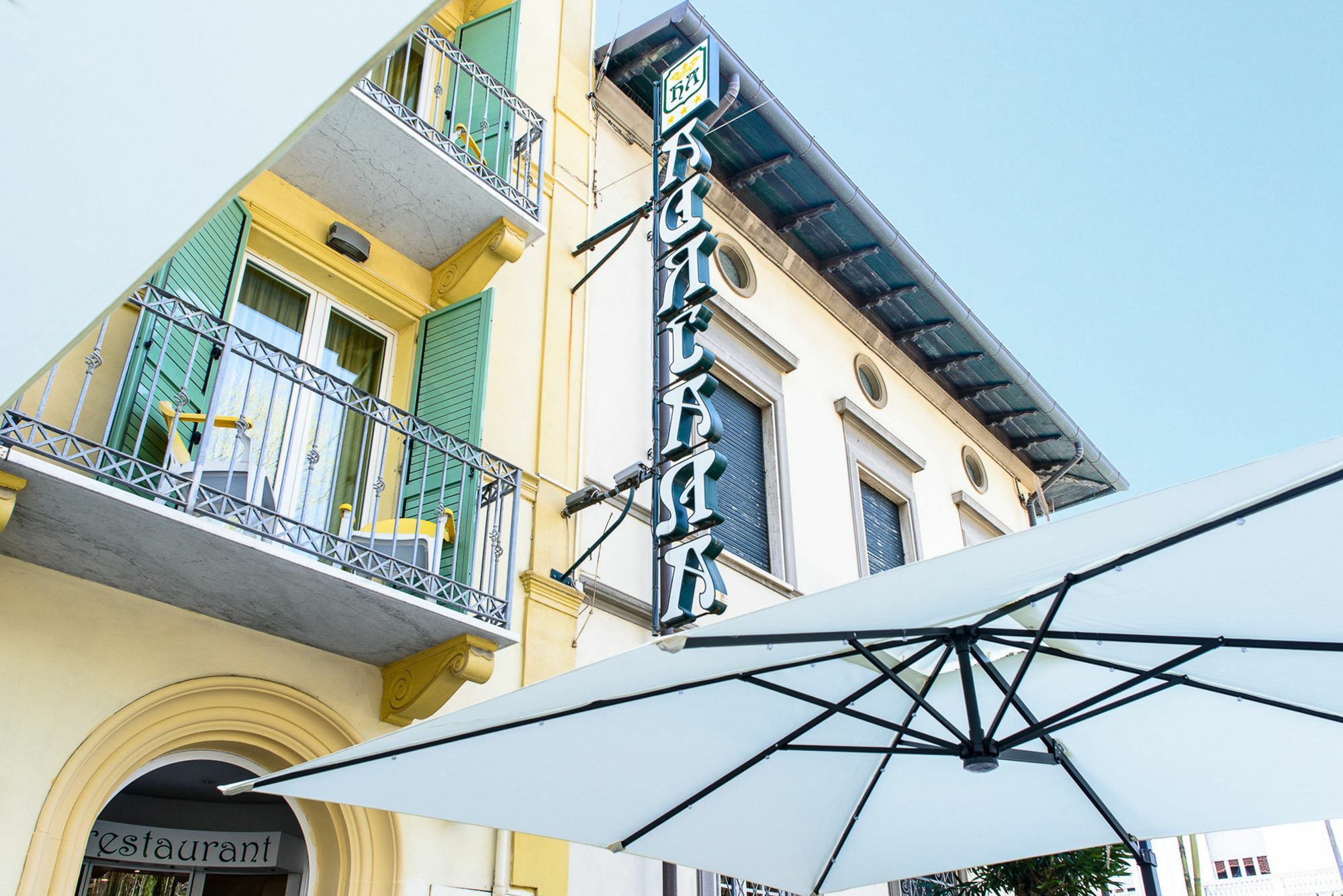 Hotel Villa Adriana Виареджо Екстериор снимка